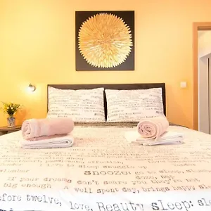 https://apartment-antonella-stinjan.pula-hotels.org